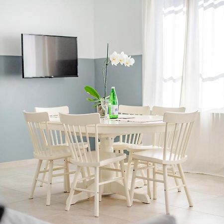 Beach Apartment In The Center Санремо Экстерьер фото