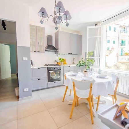 Beach Apartment In The Center Санремо Экстерьер фото