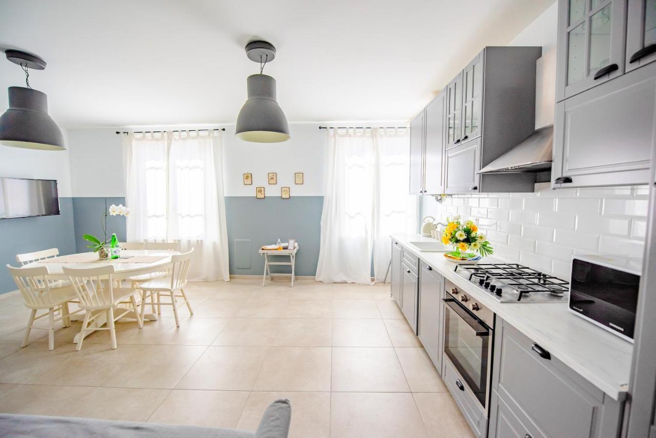 Beach Apartment In The Center Санремо Экстерьер фото