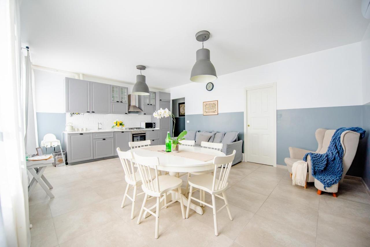 Beach Apartment In The Center Санремо Экстерьер фото