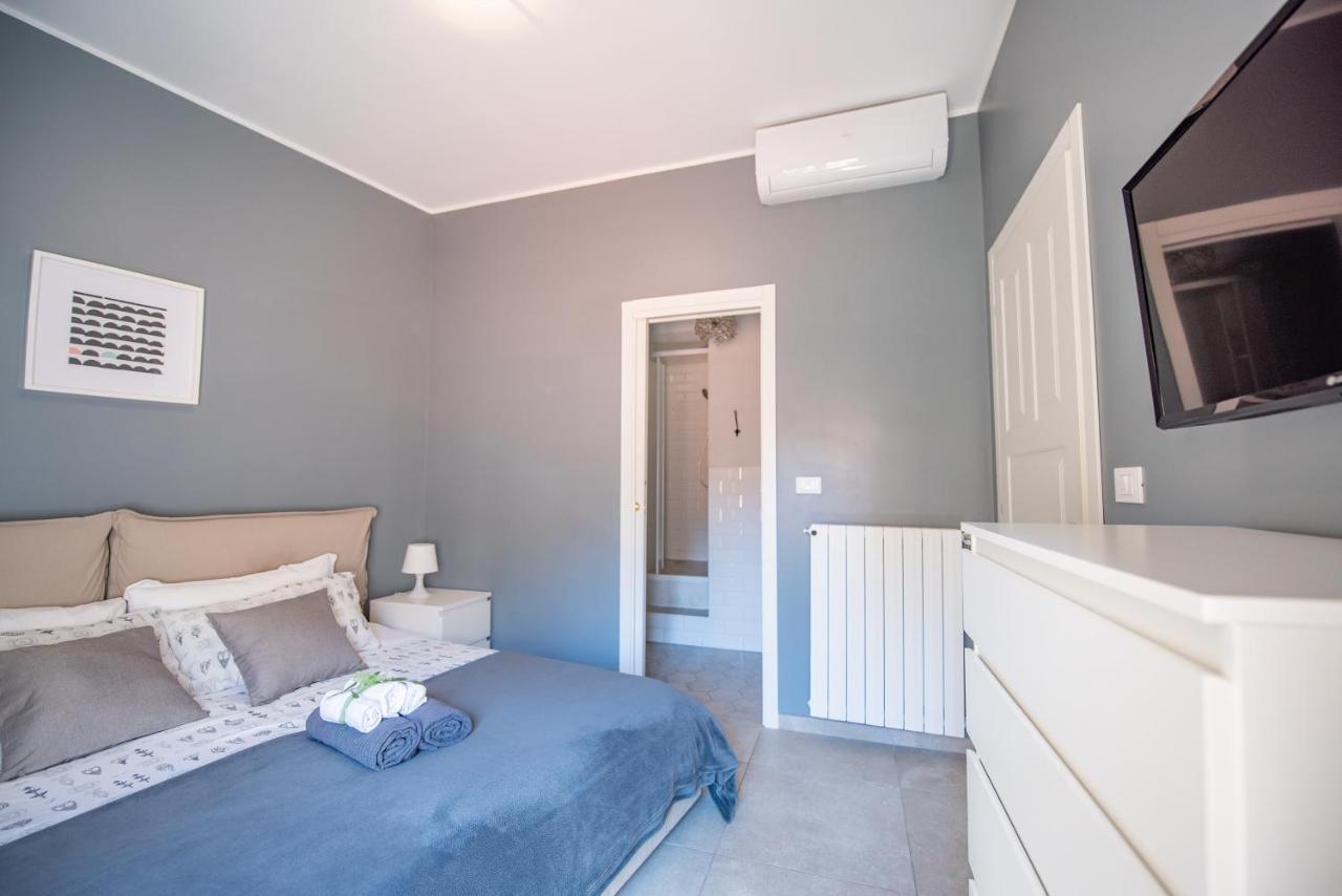Beach Apartment In The Center Санремо Экстерьер фото