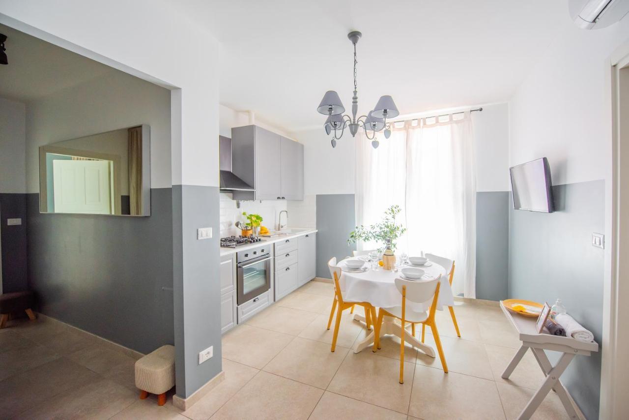 Beach Apartment In The Center Санремо Экстерьер фото